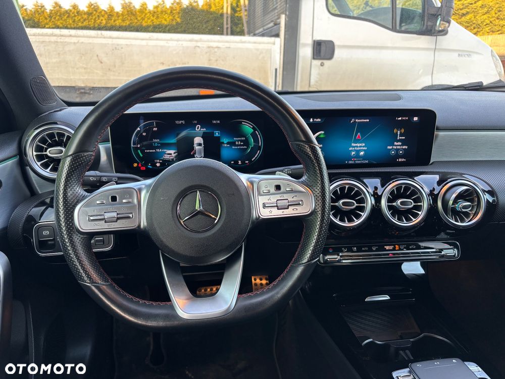 Mercedes-Benz Klasa A 180 d 7G-DCT AMG Line - 11