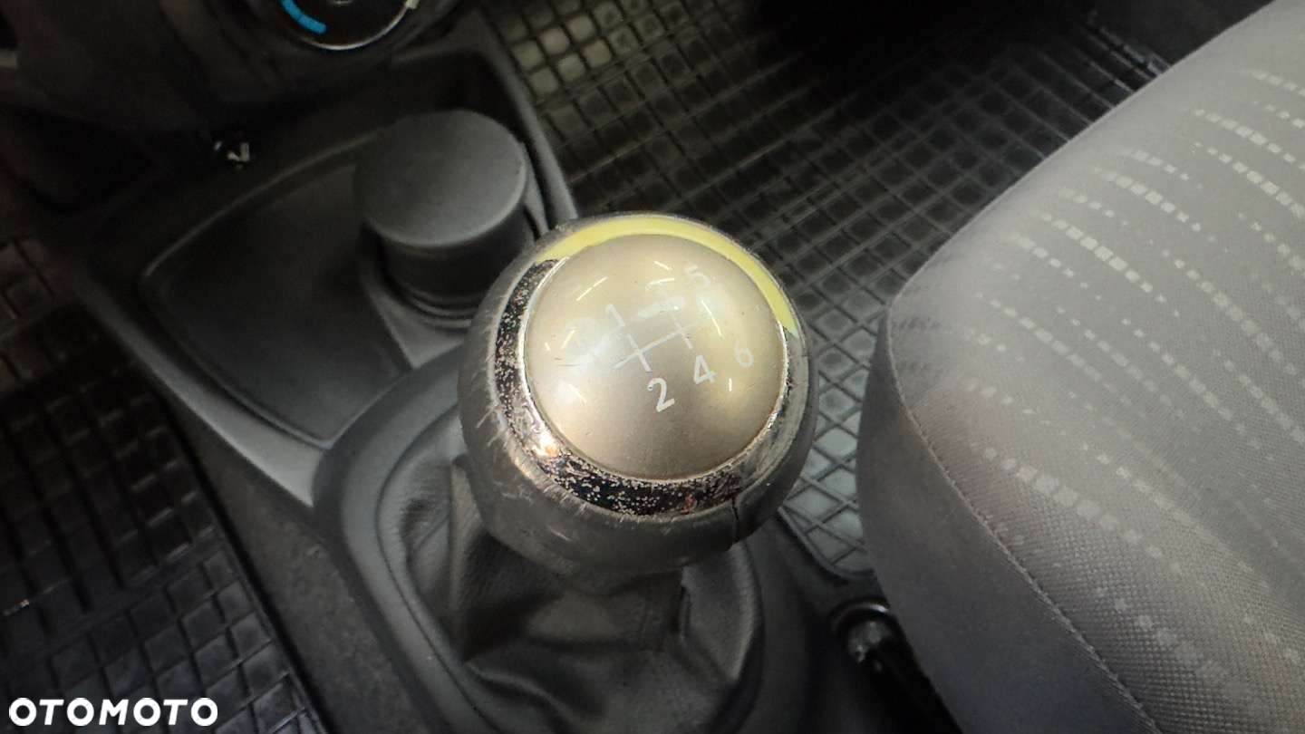 Toyota Yaris - 27