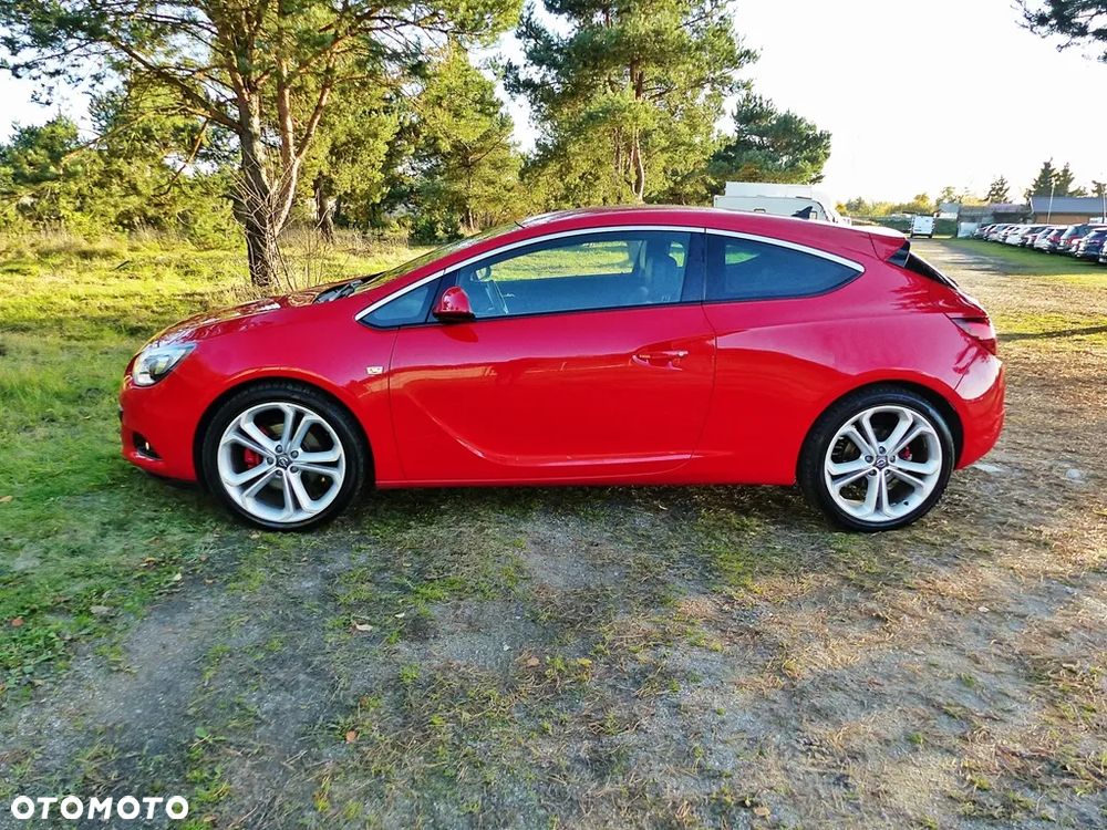 Opel Astra 1.6 Turbo Cosmo - 14