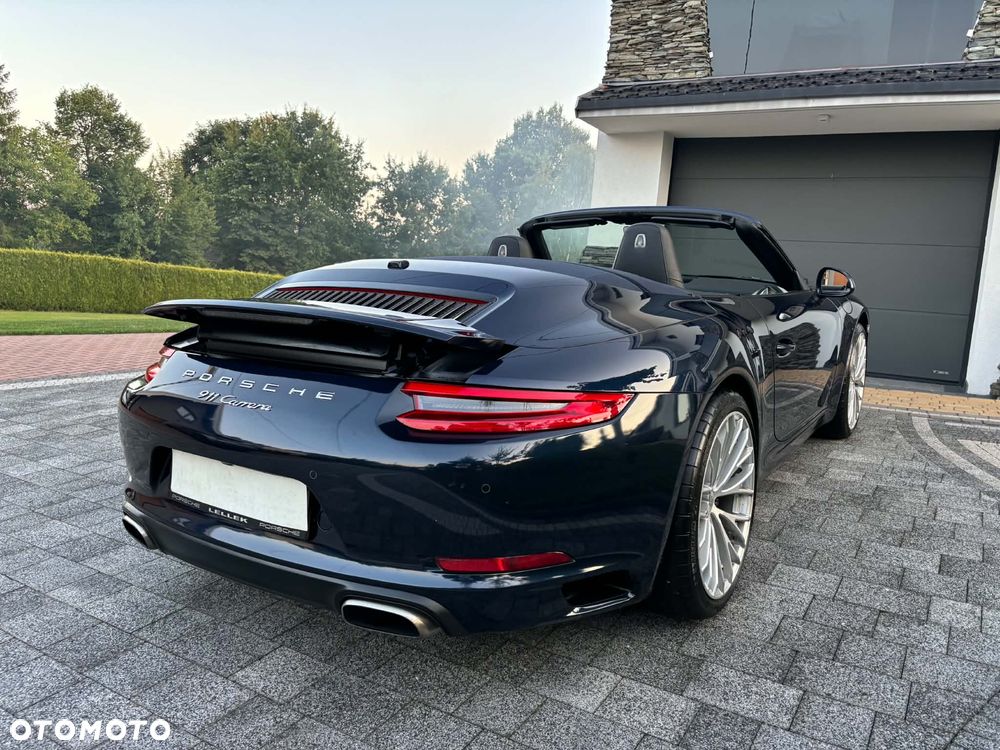 Porsche 911 Carrera - 10