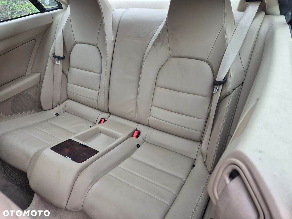 Mercedes-Benz Klasa E 250 CGI BlueEFFICIENCY Automatik Avantgarde - 11