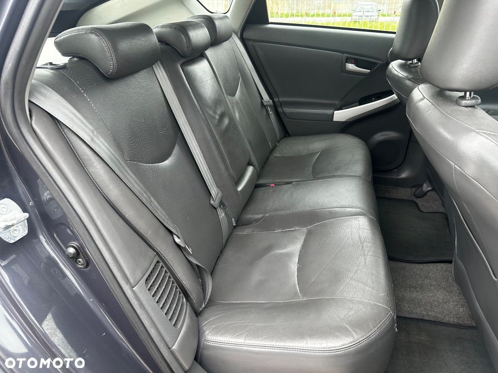 Toyota Prius 1.8 HSD Premium - 25