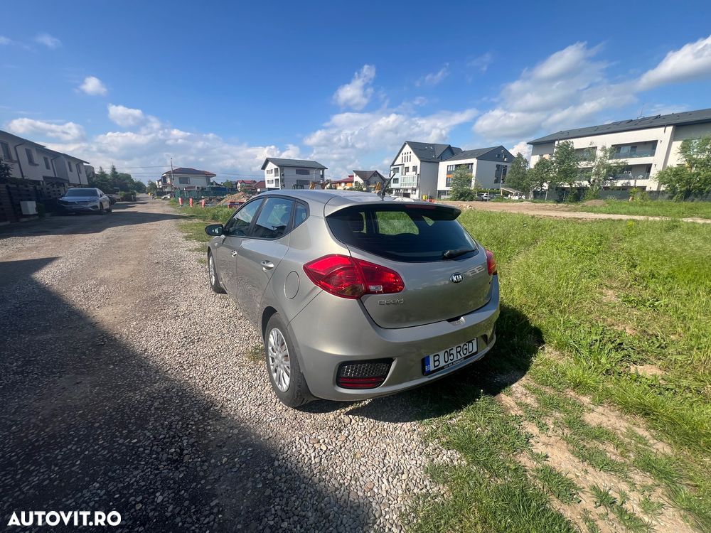 Kia Ceed 1.6 CRDi Spirit - 9