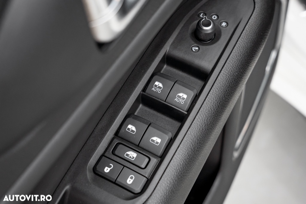 Jeep Compass 1.3T 4xe AT6 PHEV S - 36