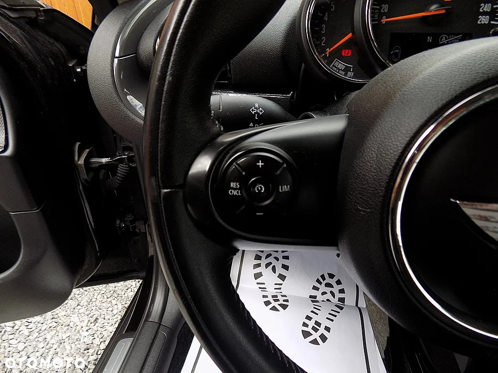 MINI Clubman One D Blackyard - 13