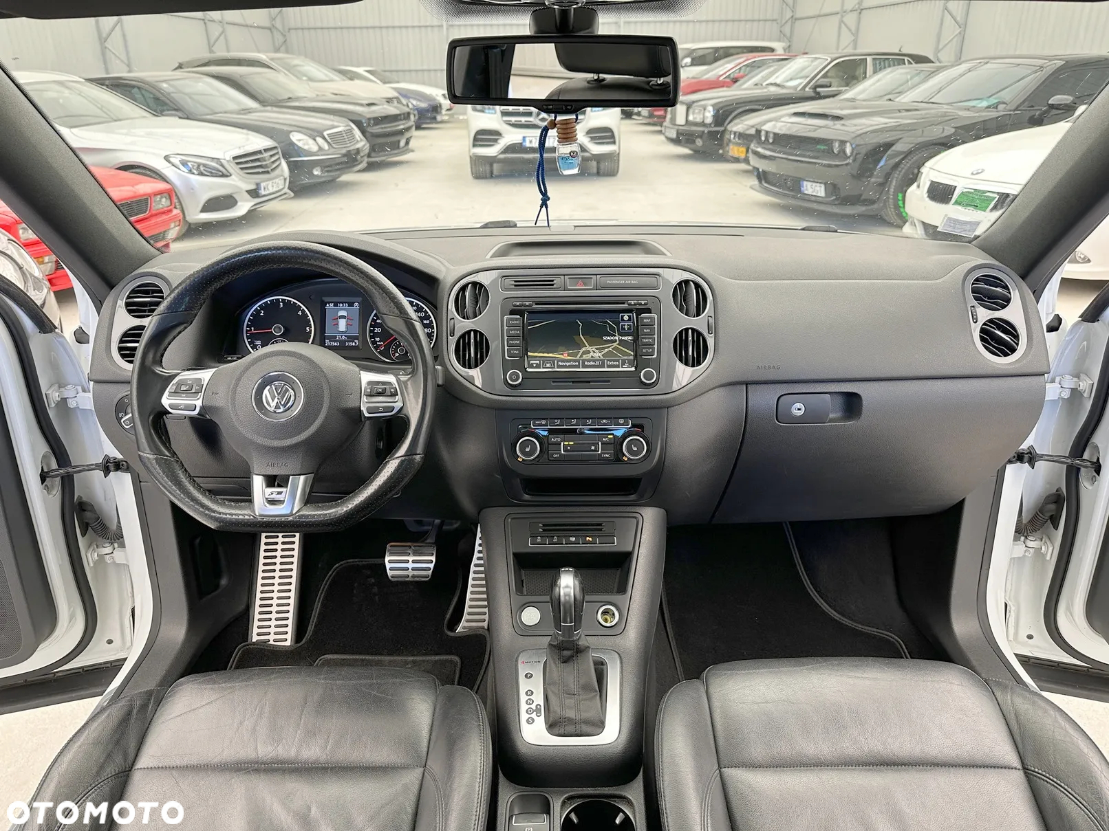 Volkswagen Tiguan 2.0 TDI 4Mot Perfectline R-Style DSG - 6