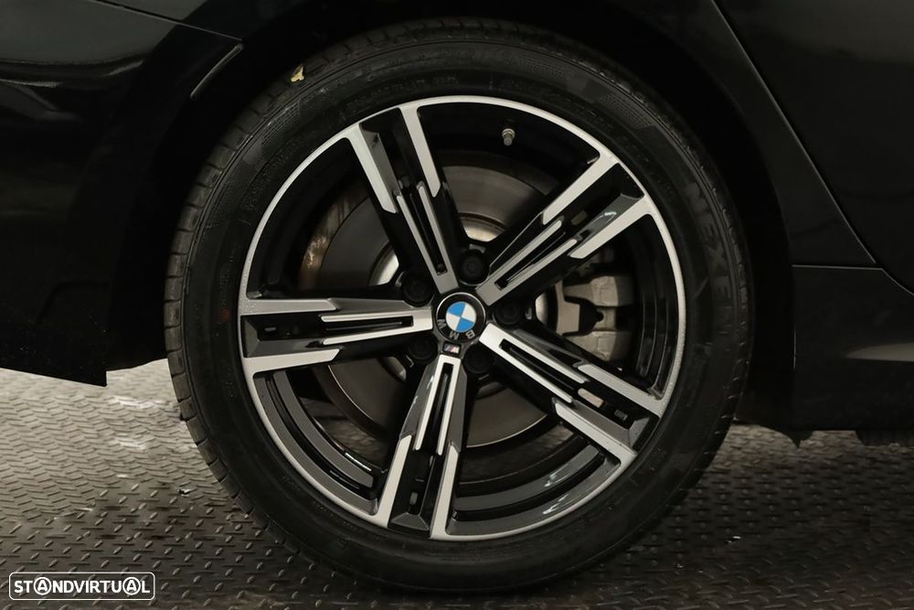 BMW 330 e Edição Desportiva M Auto - 5