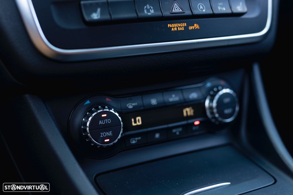 Mercedes-Benz CLA 220 d 7G-DCT AMG Line - 14