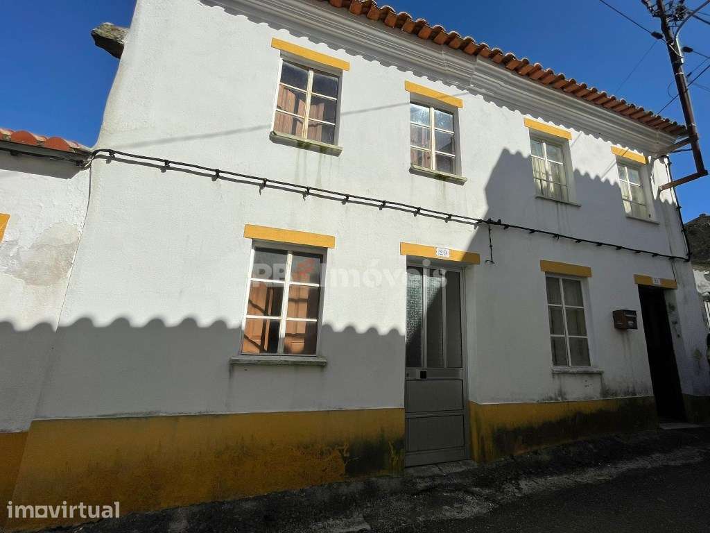 Moradia com terreno e anexo - Gavião - Grande imagem: 2/15