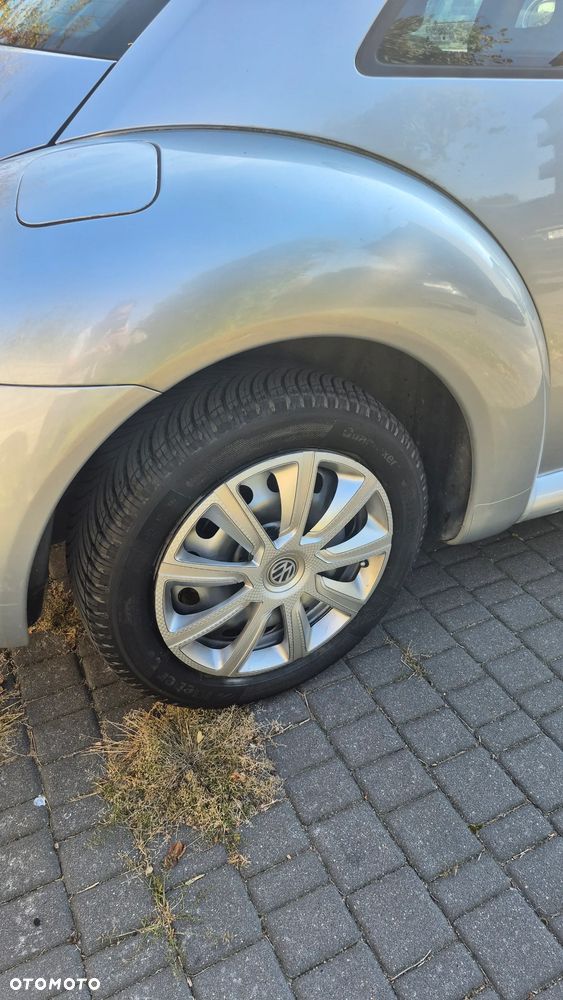 Volkswagen New Beetle 2.0 - 16