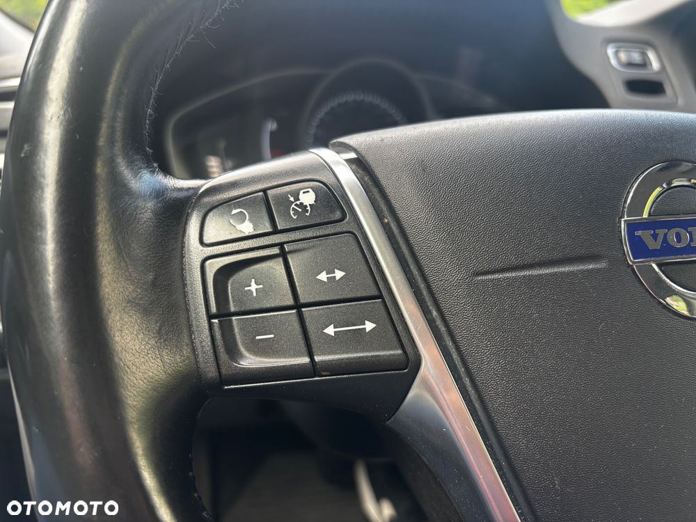 Volvo V70 D4 Geartronic Summum - 22