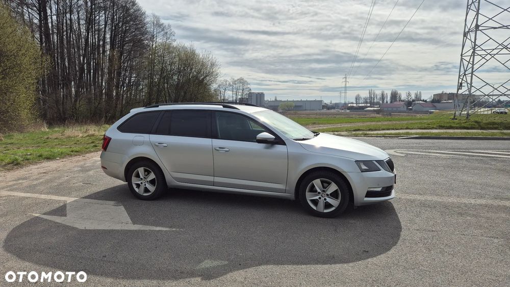 Skoda Octavia 2.0 TDI Ambition DSG - 2