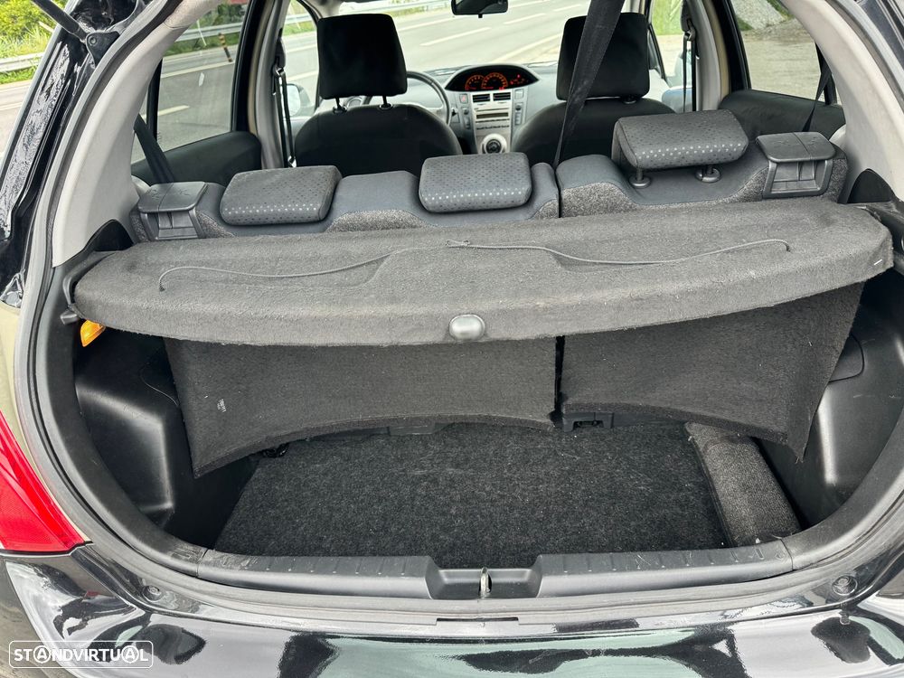 Toyota Yaris 1.4 D-4D Motion - 38