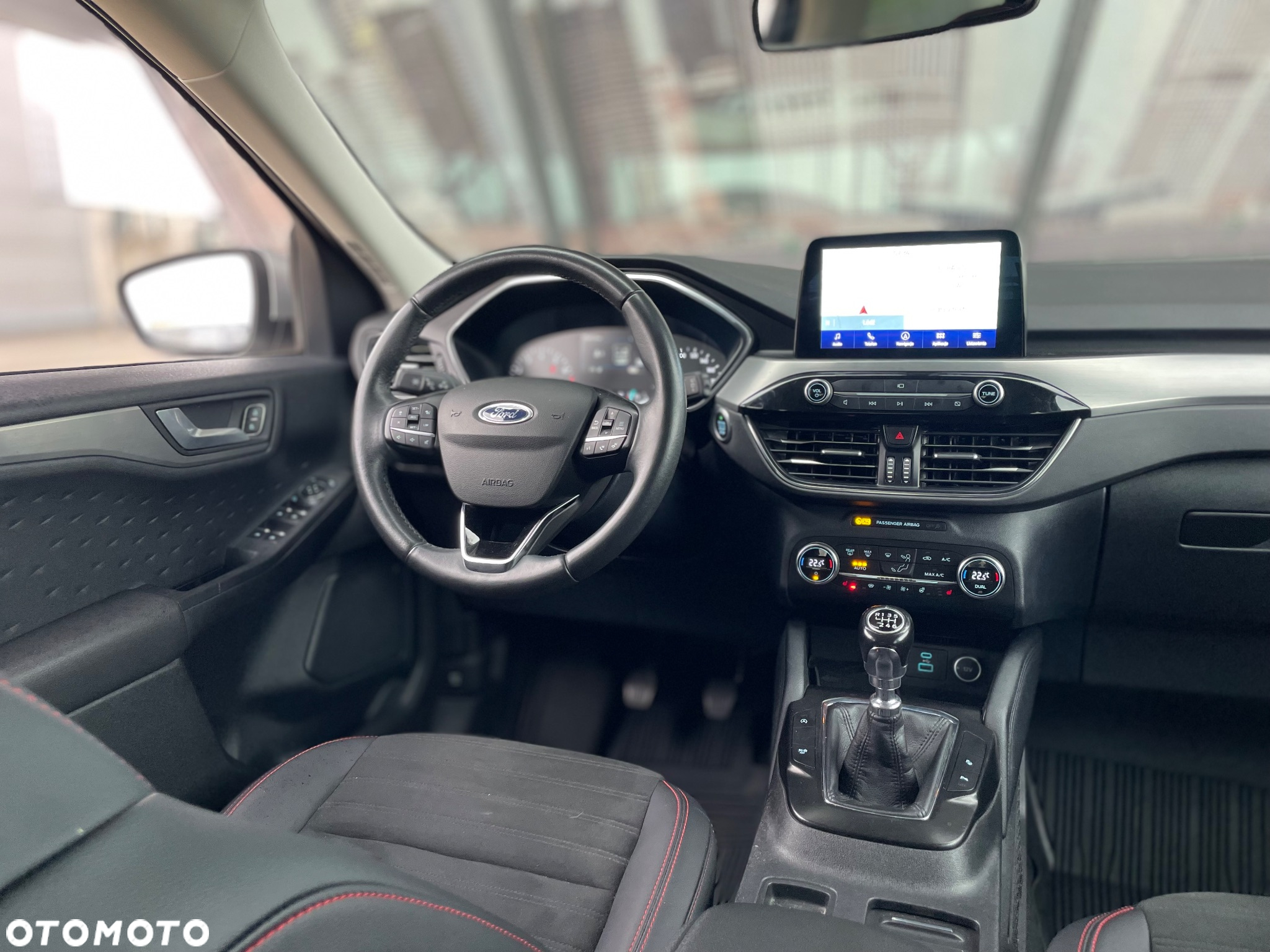 Ford Kuga 1.5 EcoBoost FWD Titanium X - 30