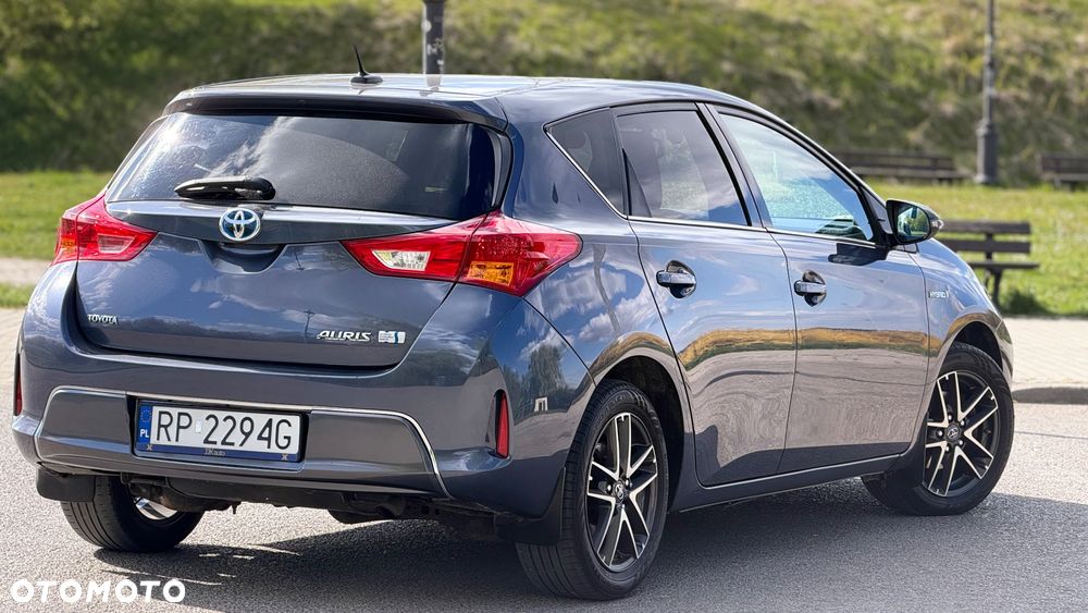 Toyota Auris - 11