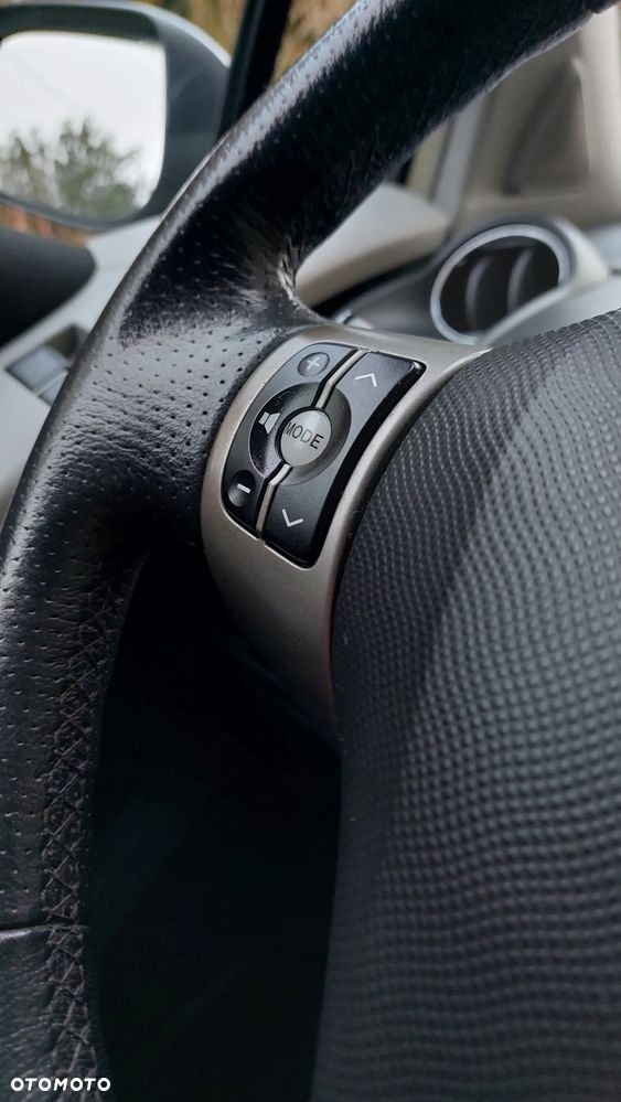 Toyota Yaris 1.33 Prestige - 24