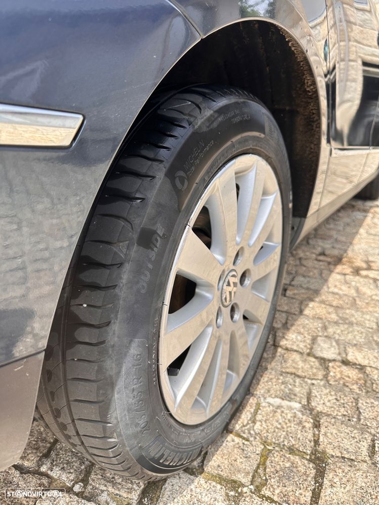 VW Passat - 24
