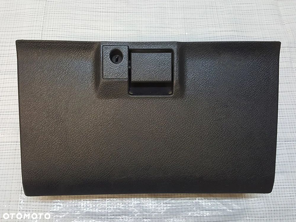 Schowek (klapka schowka) do Suzuki Vitara I - 1