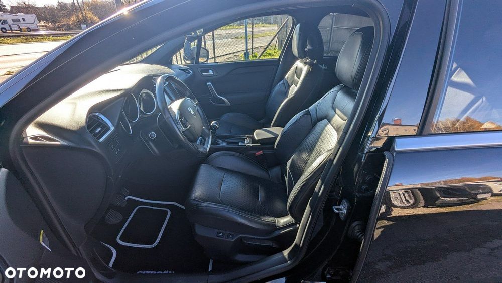 DS Automobiles DS 4 Crossback - 15