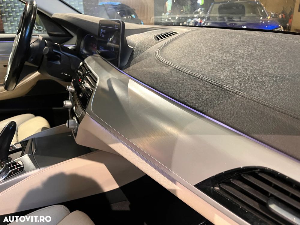 BMW Seria 5 530e xDrive AT PHEV - 29