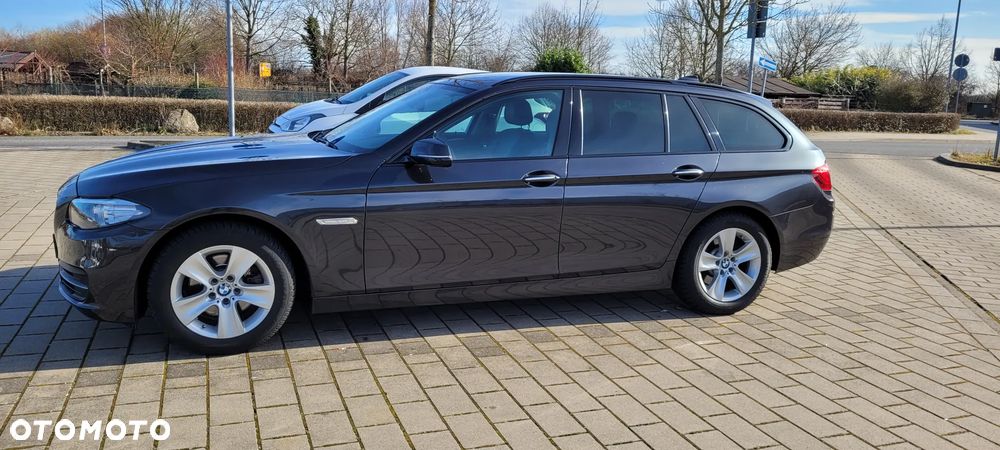 BMW Seria 5 520d xDrive - 2