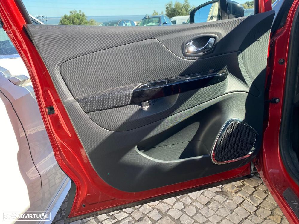 Renault Captur 1.5 dCi Helly Hansen - 14