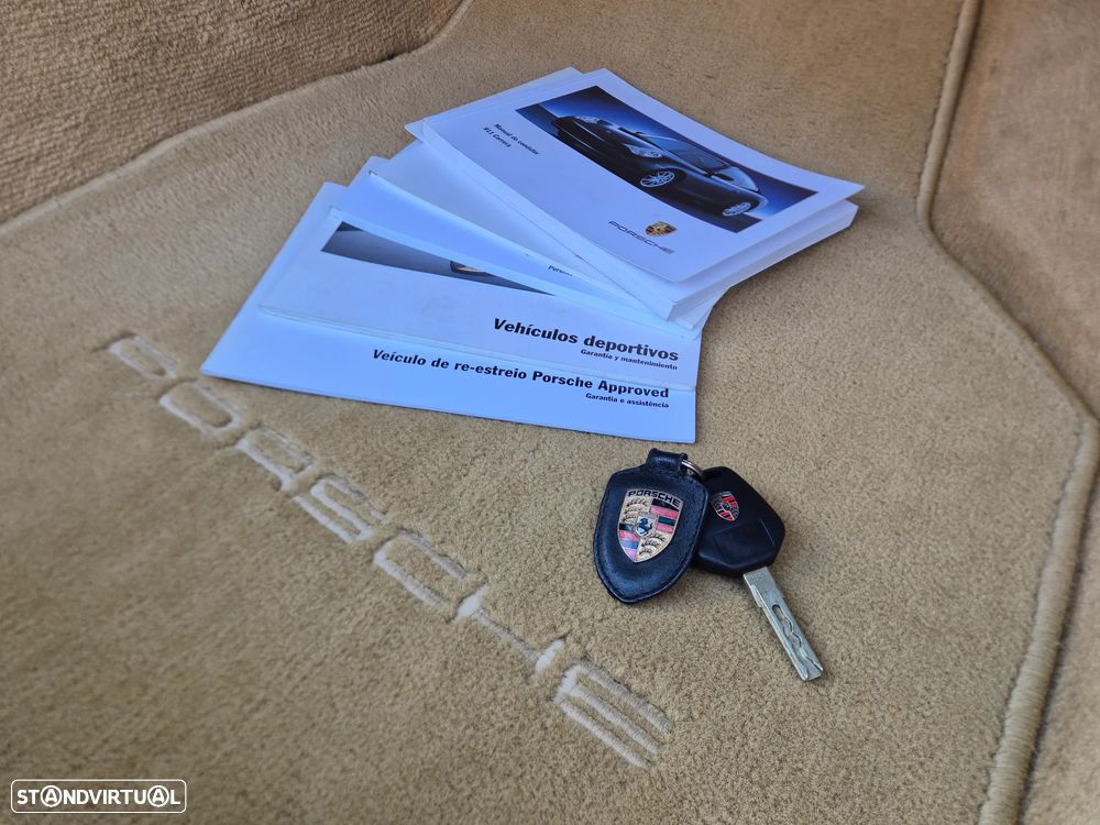 Porsche 911 (996) Carrera 4 S - 16