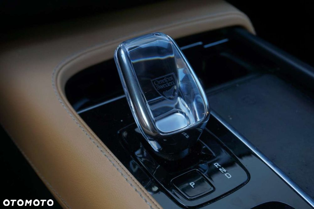 Volvo XC 90 - 9