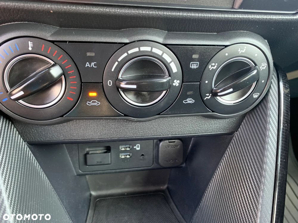 Mazda 2 - 16