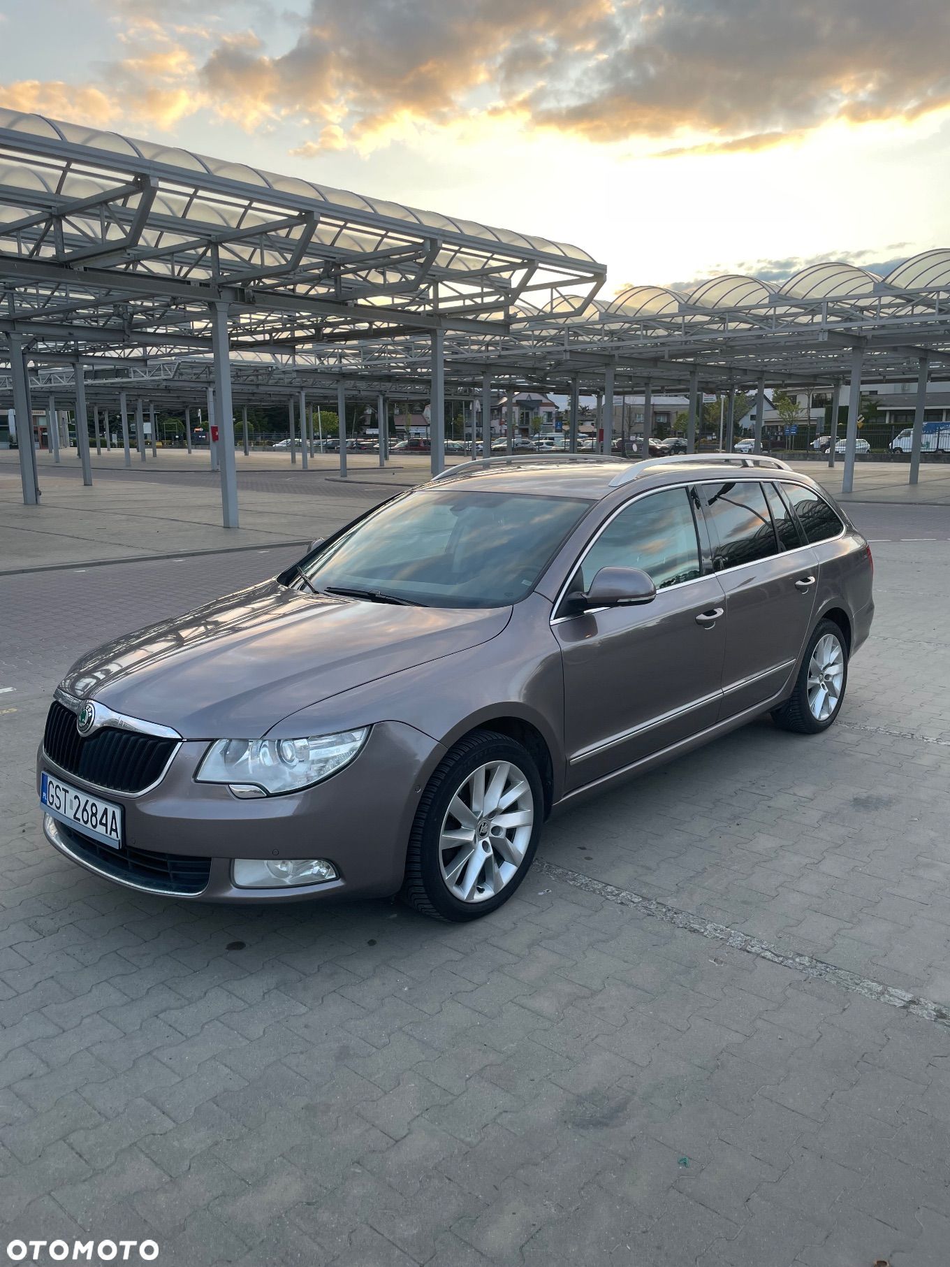 Skoda Superb 2.0 TDI Elegance DSG - 1