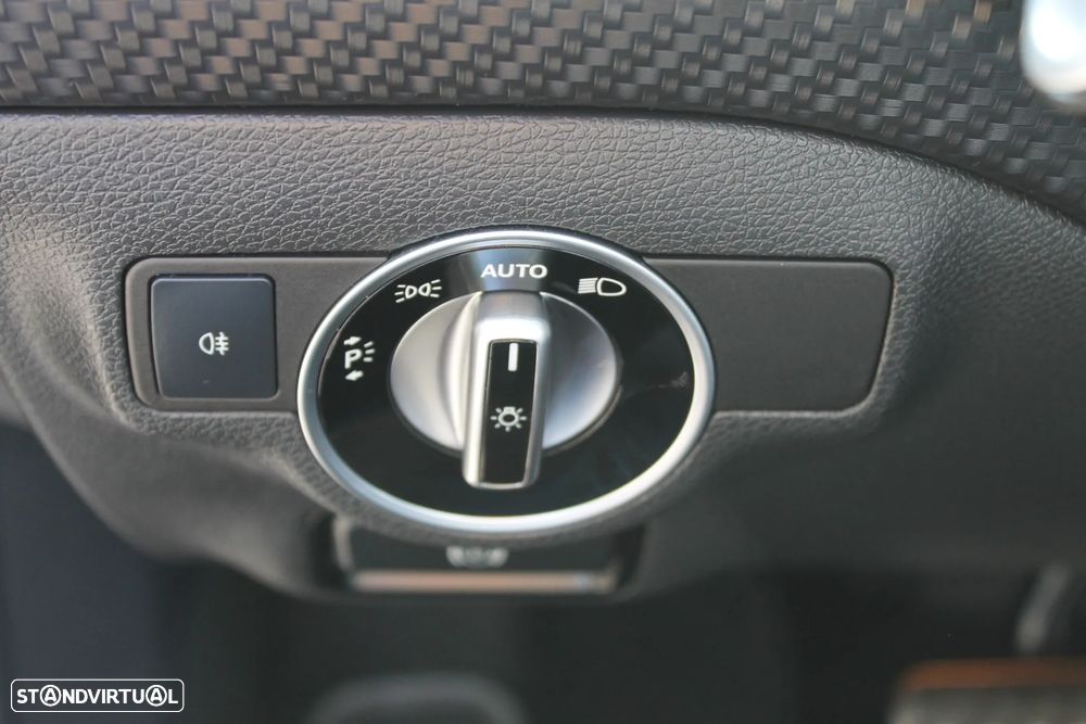 Mercedes-Benz A 45 AMG 4Matic Speedshift 7G-DCT - 30