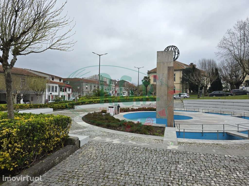 INVESTIMENTO - Prédio Comercial à Câmara de Gondomar - Grande imagem: 2/4