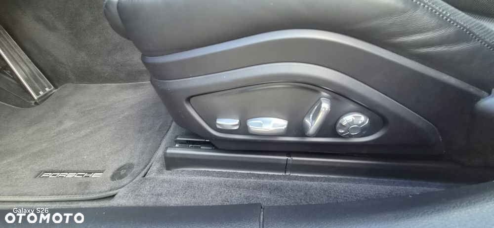 Porsche Panamera 4S Executive - 14