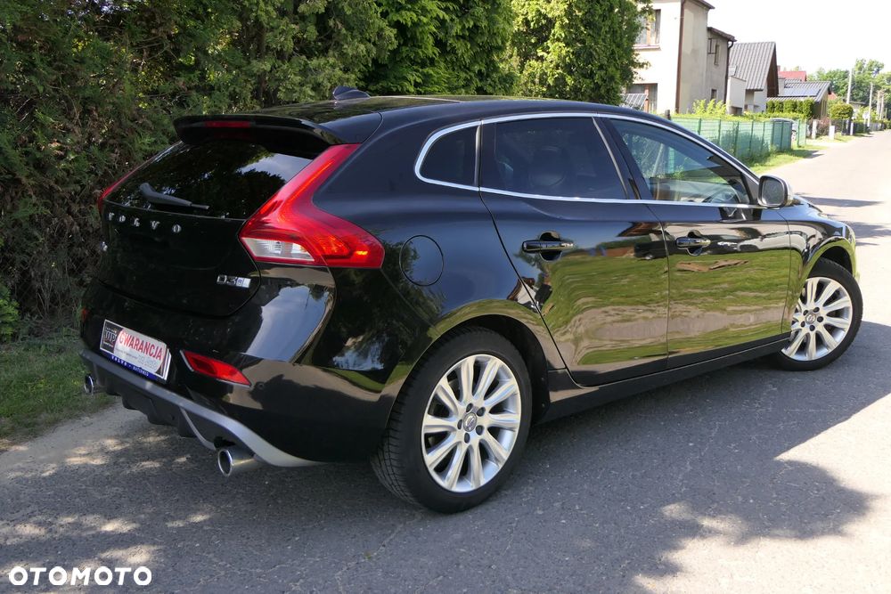 Volvo V40 D3 Geartronic RDesign - 8
