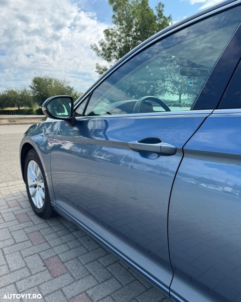 Volkswagen Passat 2.0 TDI Comfortline - 8