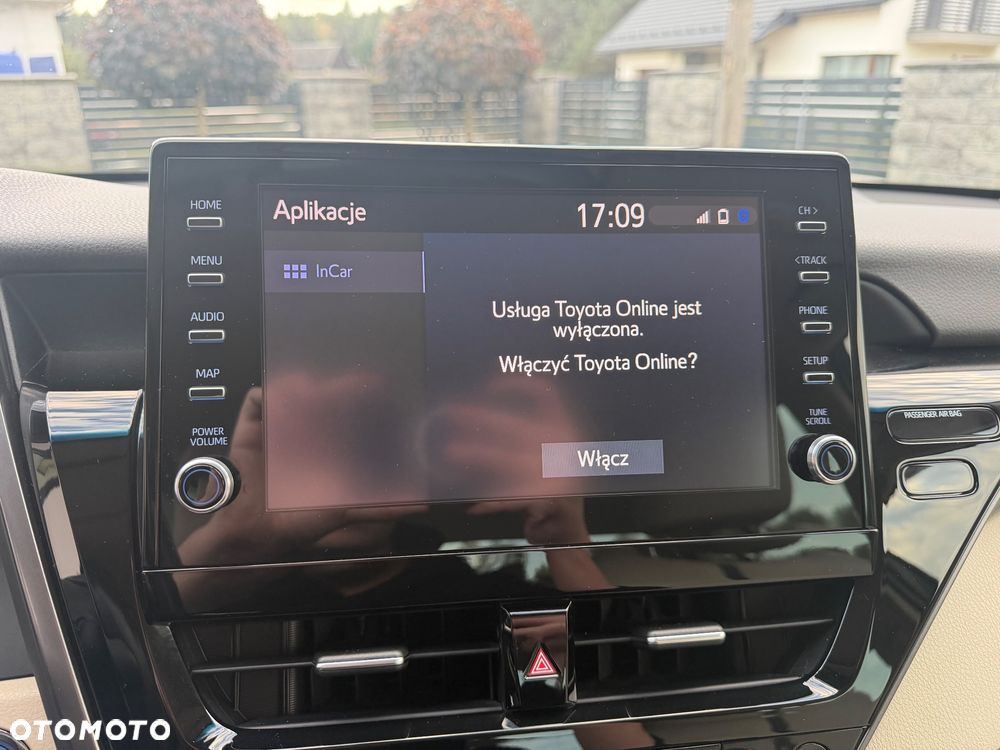 Toyota Camry 2.5 Hybrid Executive CVT - 21