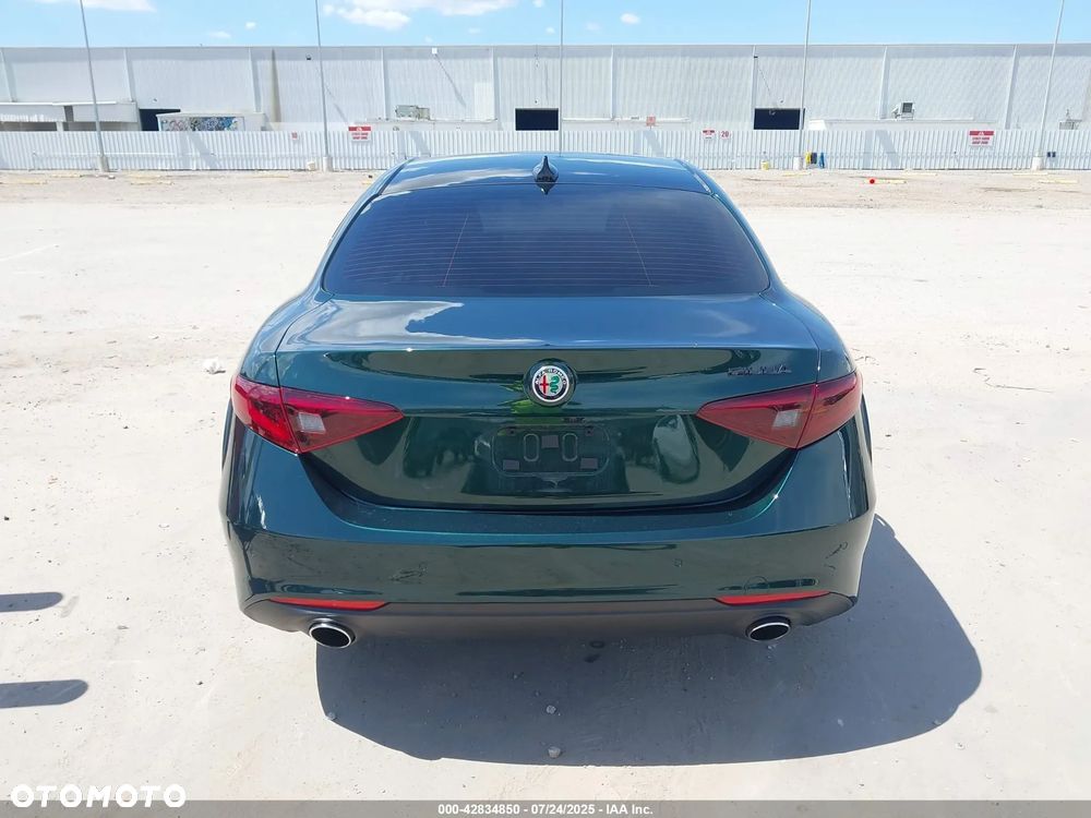 Alfa Romeo Giulia 2019 photo 5