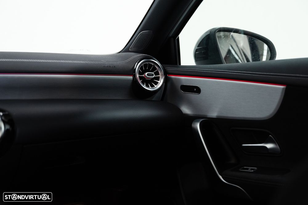 Mercedes-Benz A 250 e 8G-DCT Edition AMG Line - 14