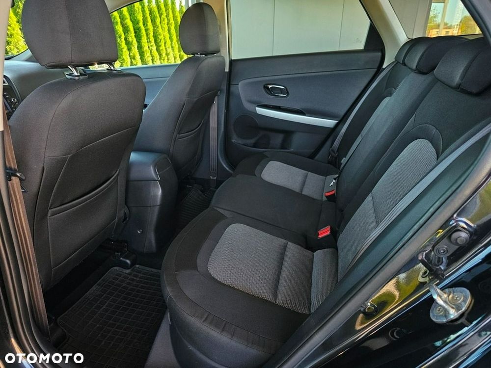 Kia Ceed - 29
