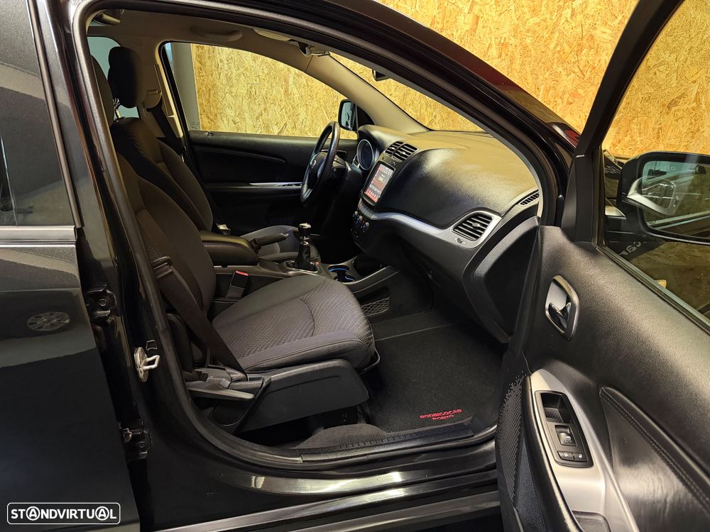 Fiat Freemont 2.0 M-Jet Urban - 17