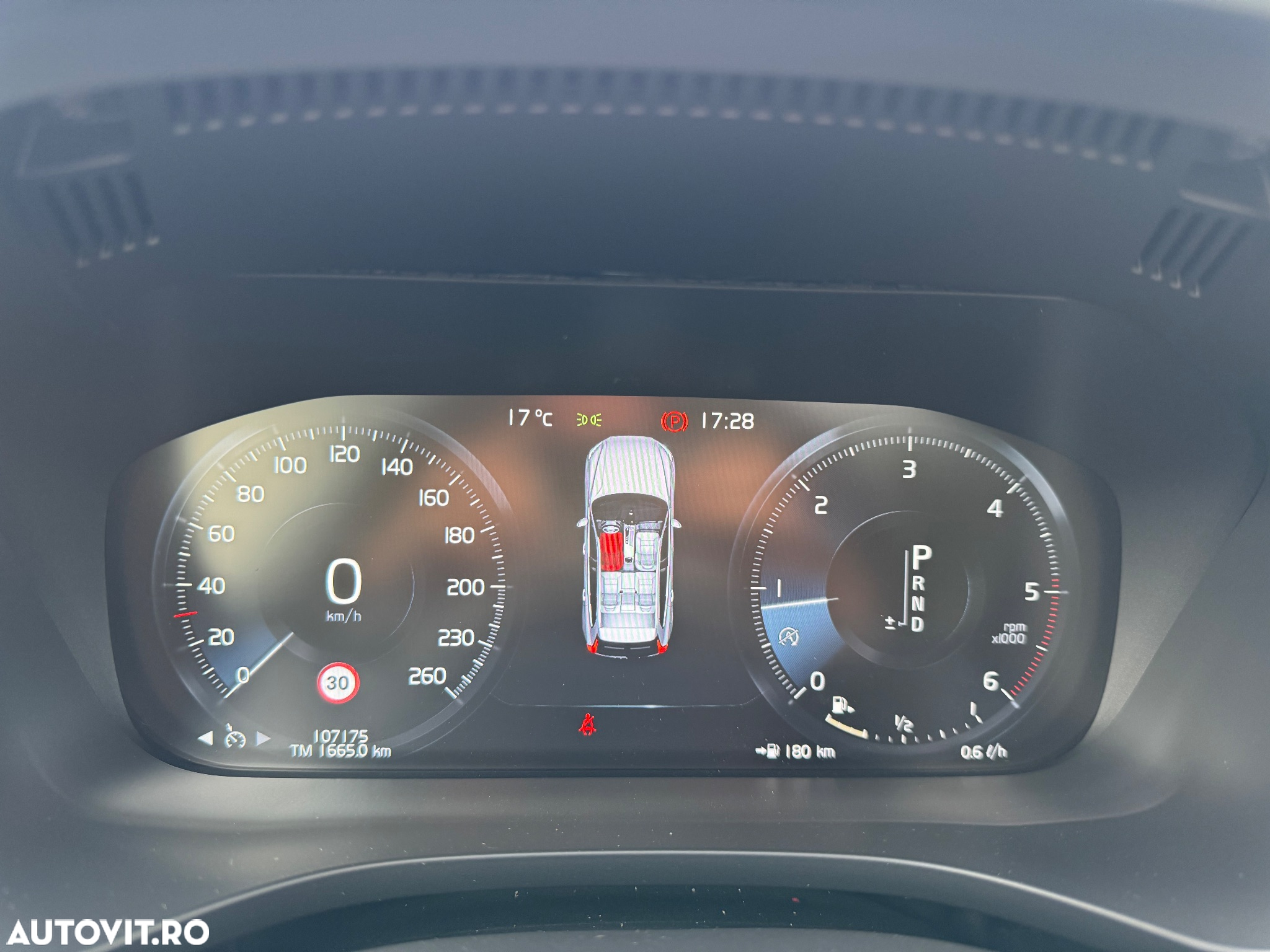 Volvo XC 60 D4 AWD Geartronic Momentum - 26