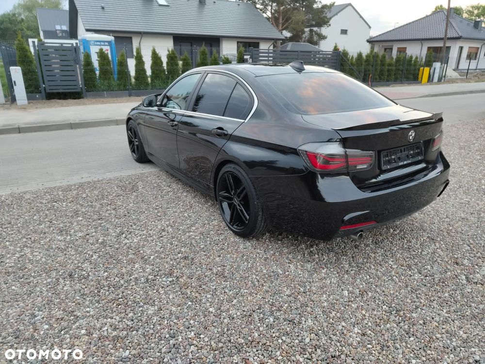BMW Seria 3 318d Sport Line - 4