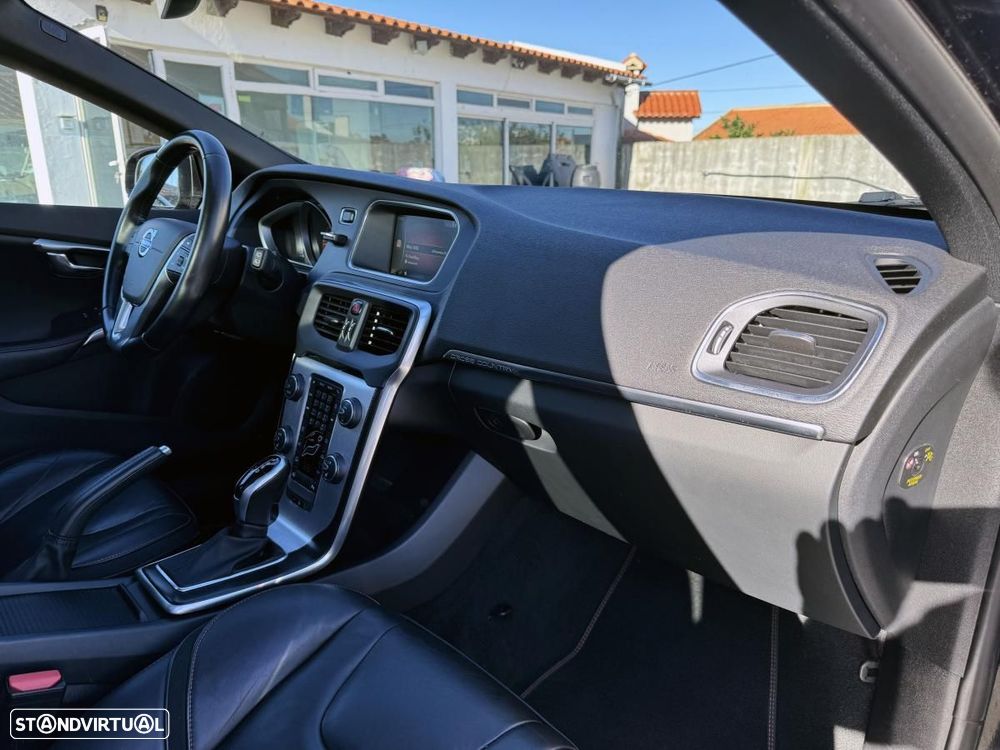 Volvo V40 Cross Country 2.0 D4 VOR Geartronic - 27