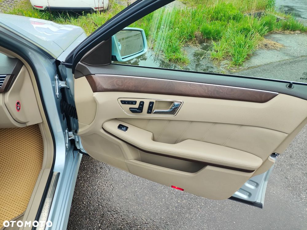 Mercedes-Benz Klasa E 350 CDI 4-Matic - 24