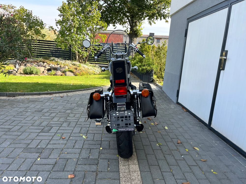 Suzuki Intruder - 9