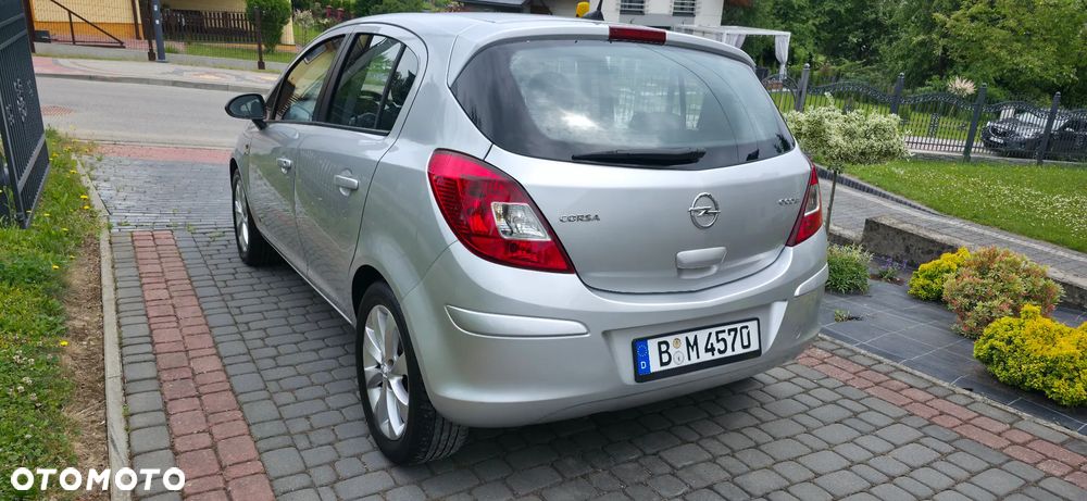 Opel Corsa 1.2 16V Navi - 24