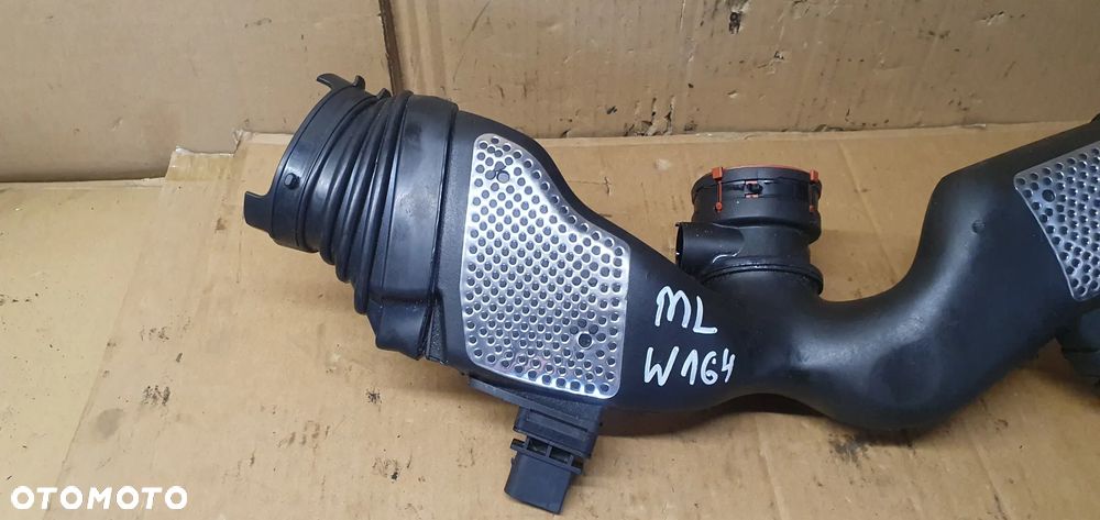 Rura dolot przewód powietrza przepływomierz przepływomierze Mercedes ML W164 3.0 CDI - 2