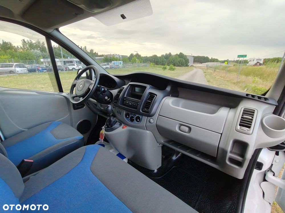 Renault Trafic - 23