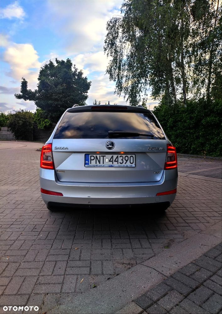 Skoda Octavia 2.0 TDI 4x4 Style DSG - 9