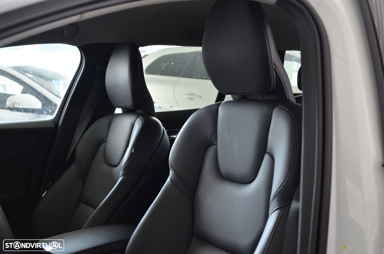 Volvo V60 2.0 T6 AWD TE Plus Dark - 6